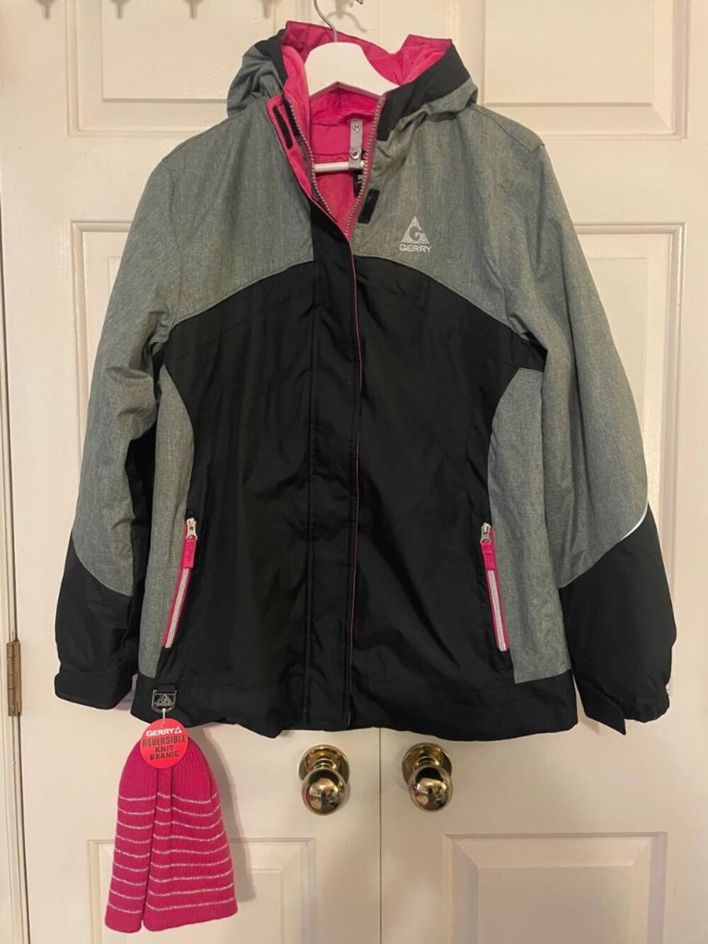 NWT Gerry Girls Pink & Black Ski Jacket L-14/16 with Reversible Knit hat